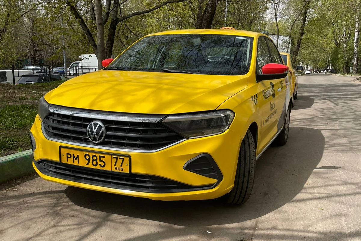 Volkswagen Polo 2021 для работы в такси